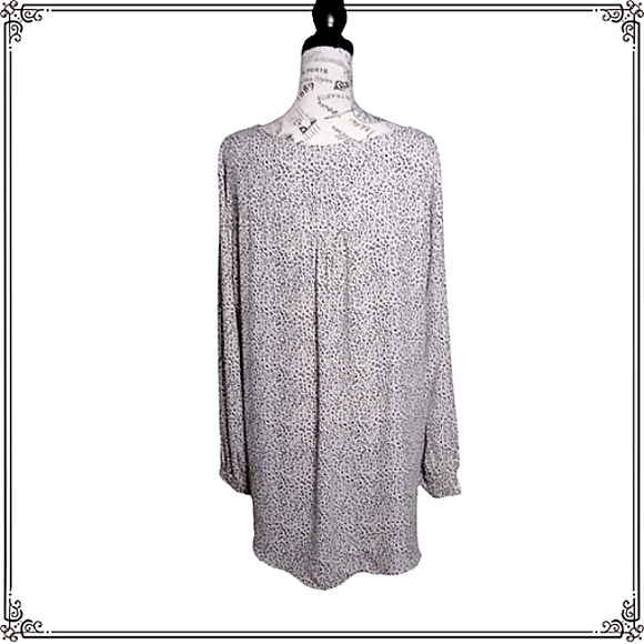 Chelsea & Theodore Leopard Print Split Hem Top Size XL - Picture 10 of 11